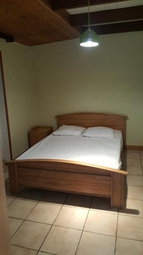 Le Repaire Du Deux Roues Apartment Saint-Sauveur  ภายนอก รูปภาพ