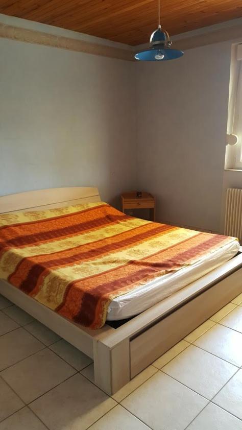 Le Repaire Du Deux Roues Apartment Saint-Sauveur  ภายนอก รูปภาพ
